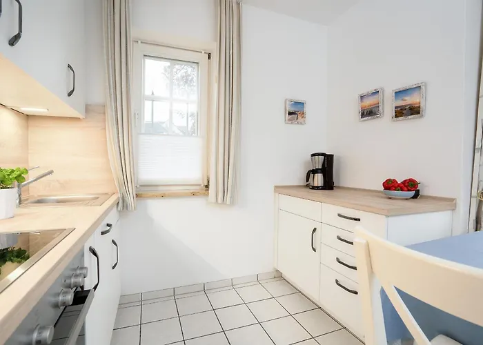 Lin 001 - Seepark * Scharbeutz